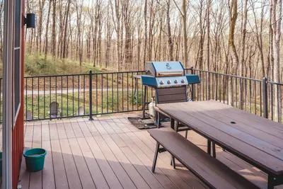 Luxe Haus Lodge - Patio Main 3