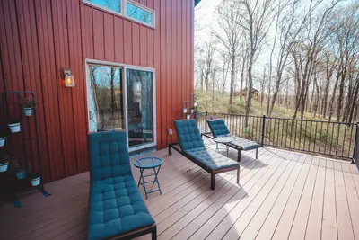 Luxe Haus Lodge - Patio Upper 2