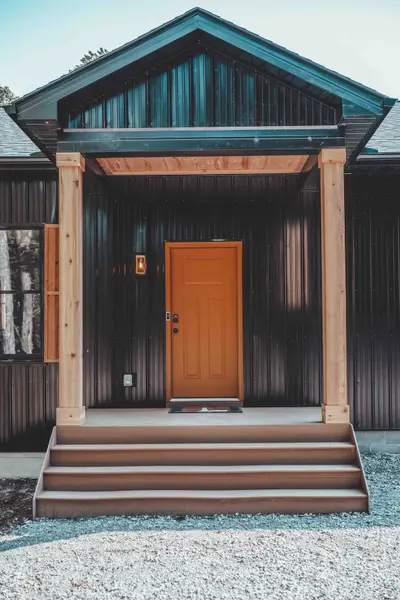 Speakeasy Lodge - Exterior 4